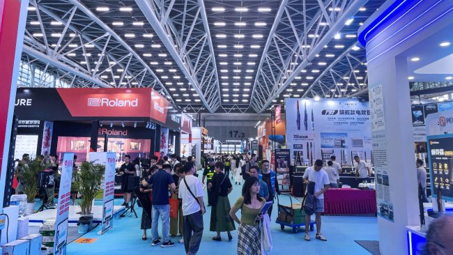 不见不散亮相第22届广州国际乐器展，融合创新乐器读谱弹唱+视频KTV一体化体验 - 图1