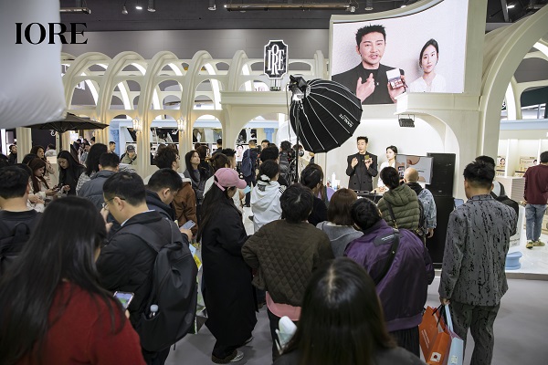 IORE瑷亦如何成为专业化妆师赛道的国货样本 - 图8