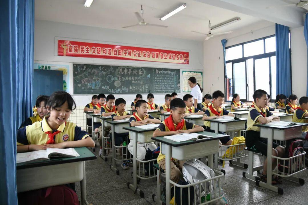 大众时评｜为教师“撑腰”，是对师生的共同爱护 - 图4