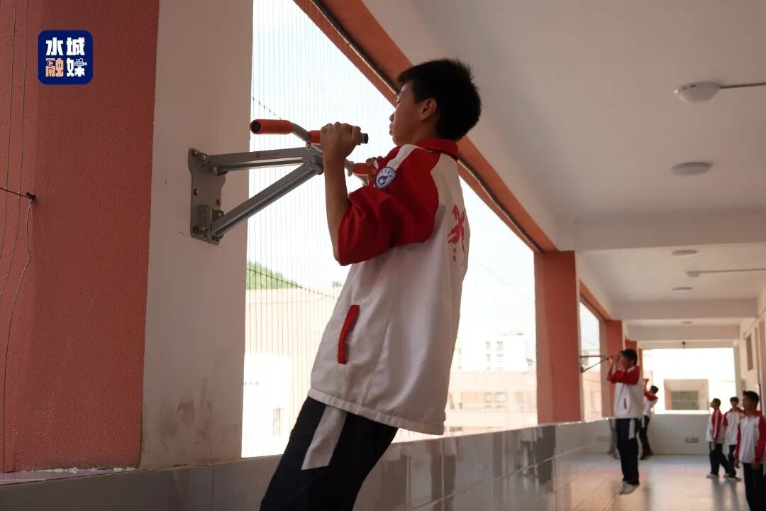 贵州水城七所学校试点安装健身器材 课间“小力量”推动体质大提升 - 图5
