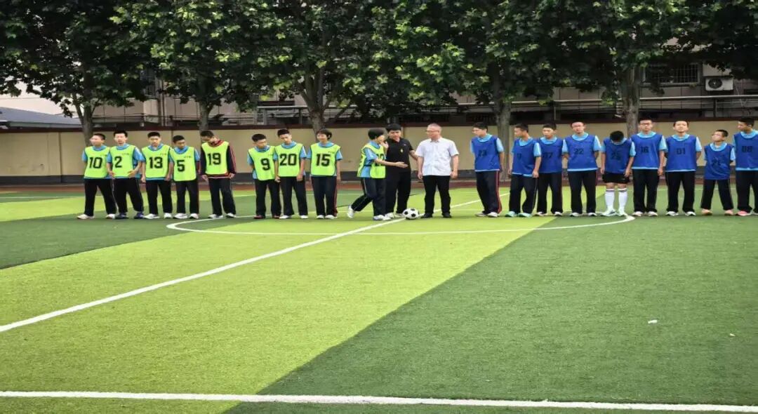 安阳市第二十一中学八年级“校长杯”足球赛精彩开赛！ - 图2