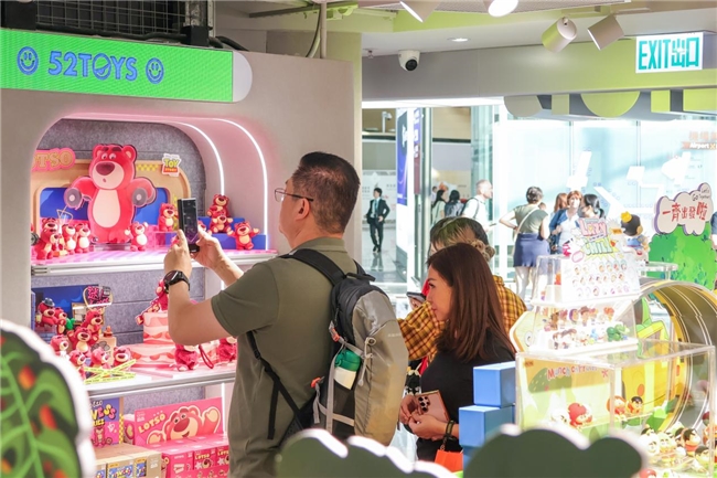 卡位港澳核心枢纽 52TOYS香港机场店正式开业 - 图4