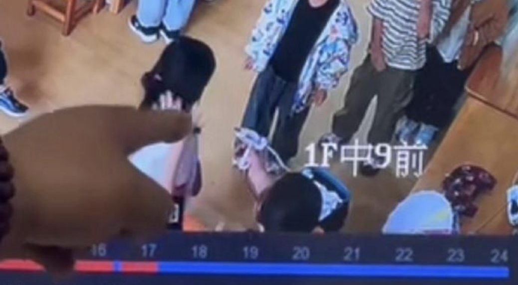 幼儿园老师用热熔胶枪烫伤孩子？当地通报：已停职，警方立案调查 - 图2