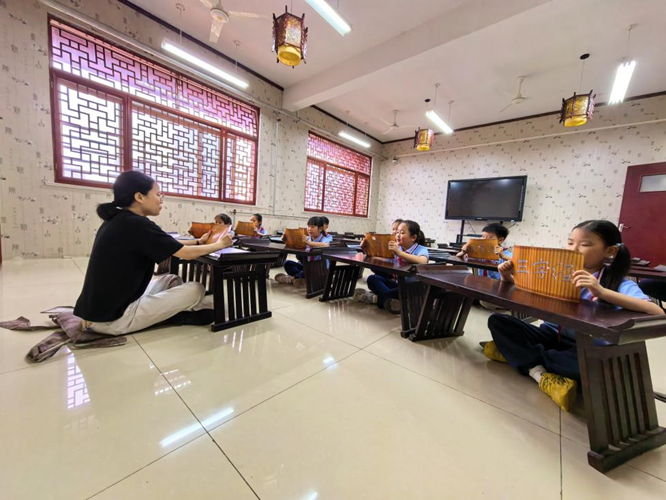 传统文化如何进校园？来看看东港学子的文化时光 - 图1
