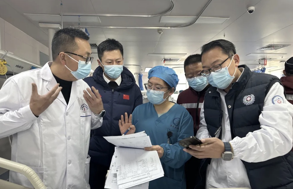 海拔3650米的救生站——记北京协和医院援藏医疗队 - 图2