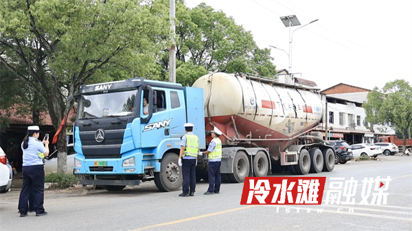 永州冷水滩：空巡地查除隐患 宣教进村送平安 - 图2