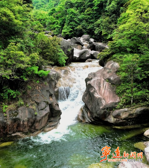 「美景不远·就在宁远」宁远：九嶷山飞瀑成群生态如画 - 图3