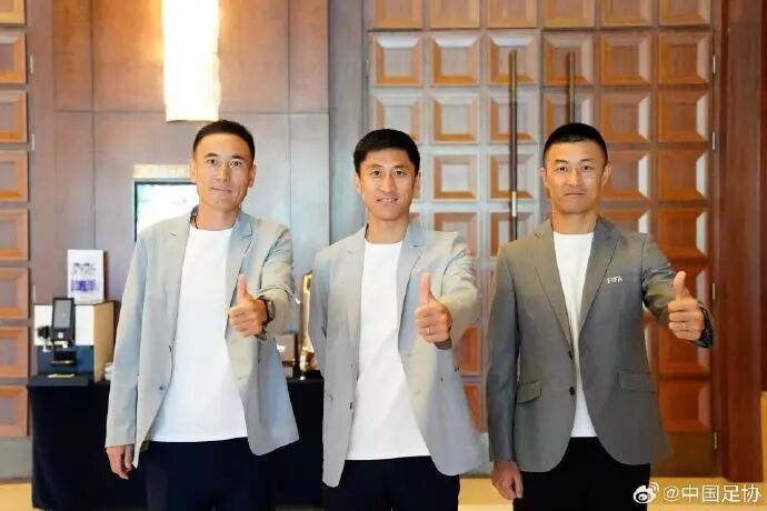 中国裁判马宁、傅明、周飞启程出征美加墨世界杯，将在美国迈阿密接受为期8天左右的培训与体能测试 - 图2