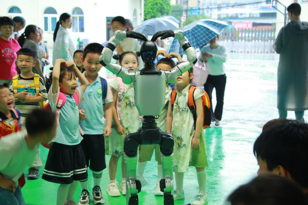 科创启童心 万盛幼儿园别样“六一”欢乐多 - 图1