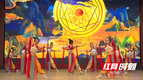 临武县举办第二十三届中小学（幼儿园）艺术节 - 图3