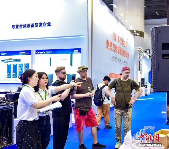 全球规模最大声光视讯展在穗开幕 预计吸引超11万名专业观众到场 - 图2