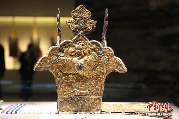 青藏高原出土吐蕃王冠展出 三年接待观众超27万人次 - 图6