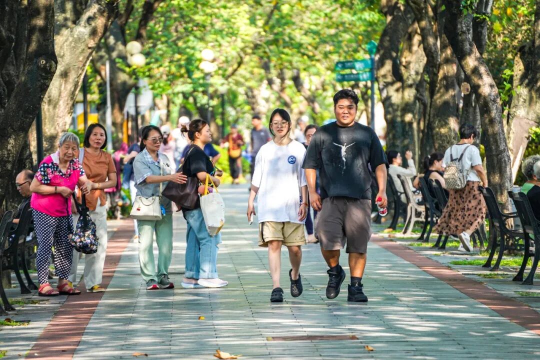 体感可达44℃！一地100个高温预警！今年天气系统出现异常，这几招要牢记 - 图1