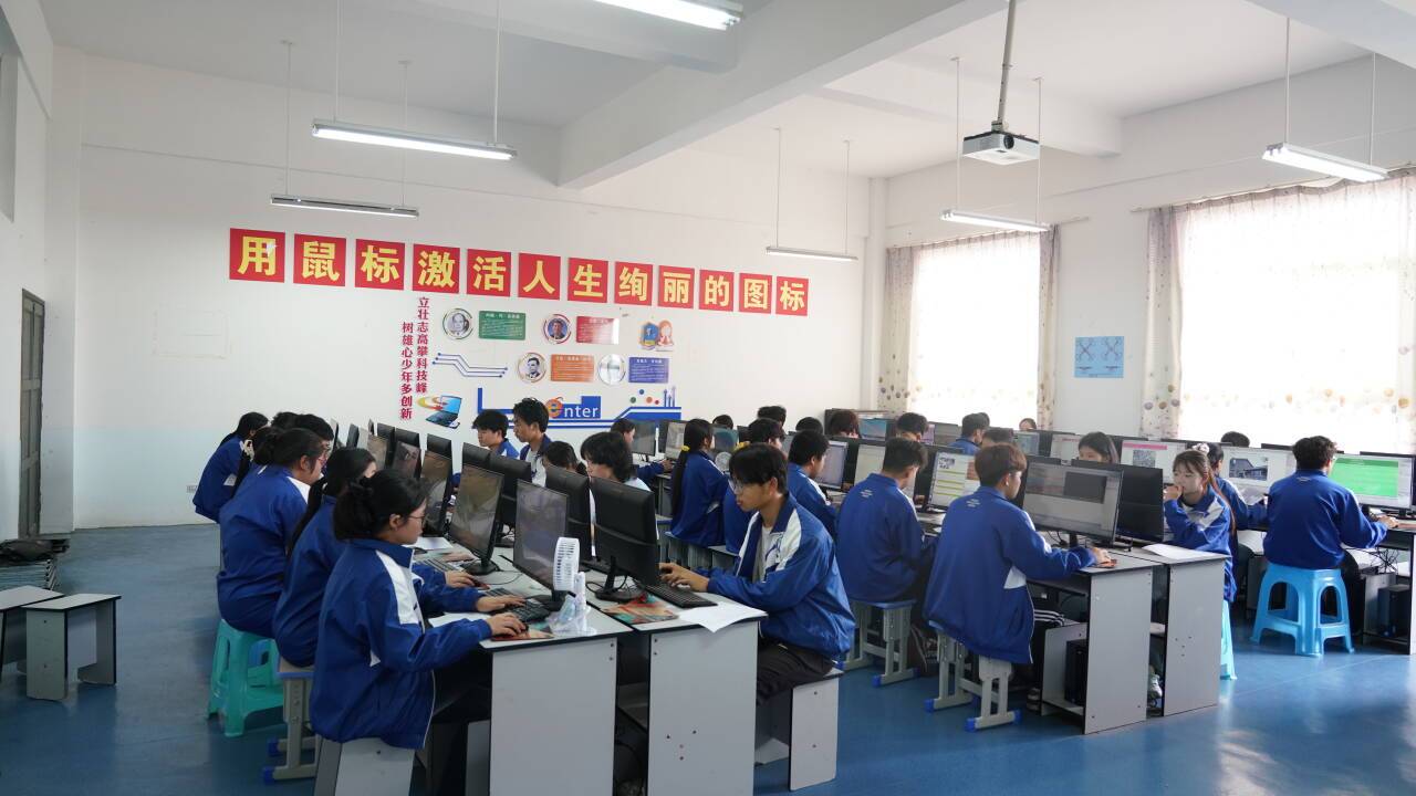 贵州丹寨：以赛促学展风采 匠心筑梦育新人 - 图2