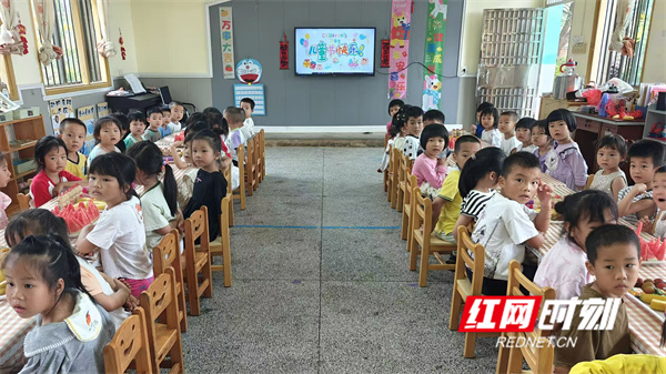 祁阳市大村甸镇中心幼儿园：“小鬼”当家庆六一 自主游戏悦童年 - 图1