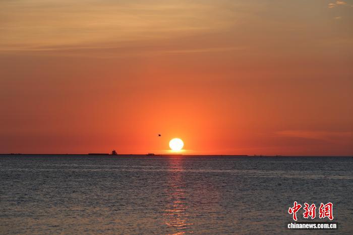 海口夕阳引游人 - 图5