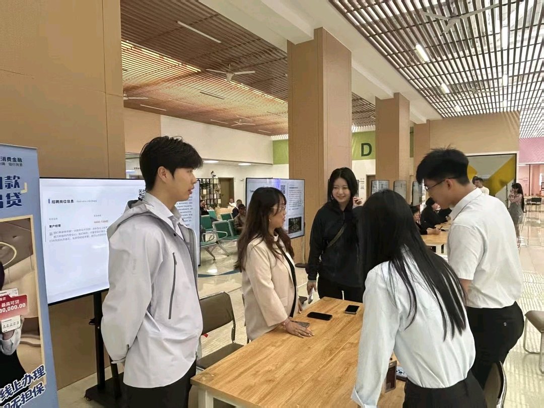 搭桥梁、解难题，市北区以精准招聘助推“两业融合”人才集聚 - 图2