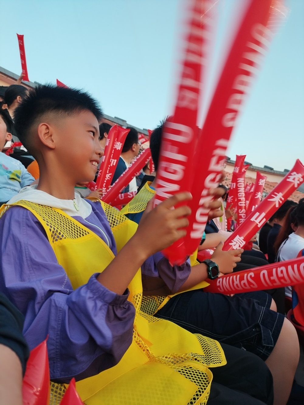 小球迷上线！新黄河少年团沉浸式打卡齐鲁超赛 - 图7