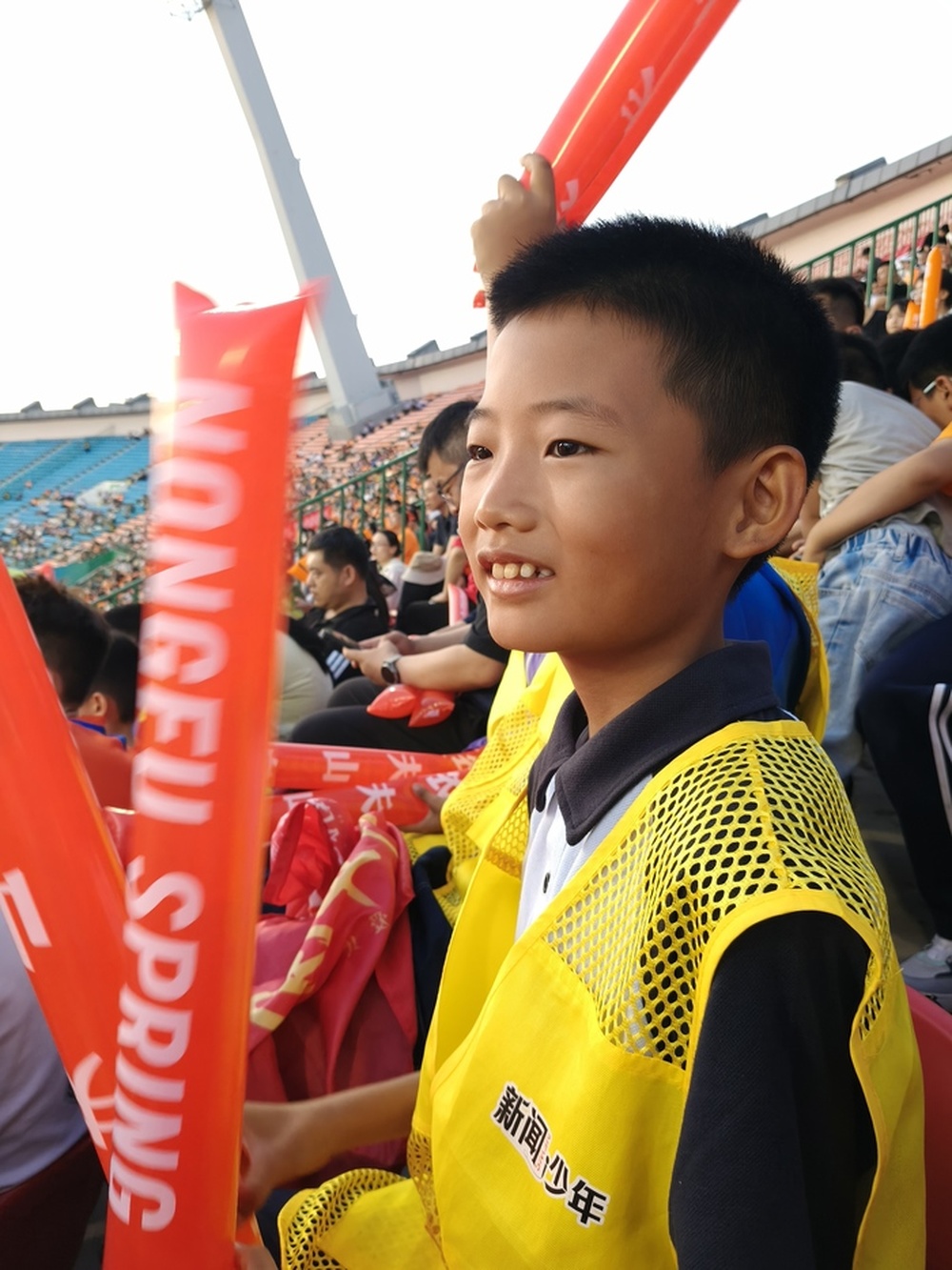小球迷上线！新黄河少年团沉浸式打卡齐鲁超赛 - 图9