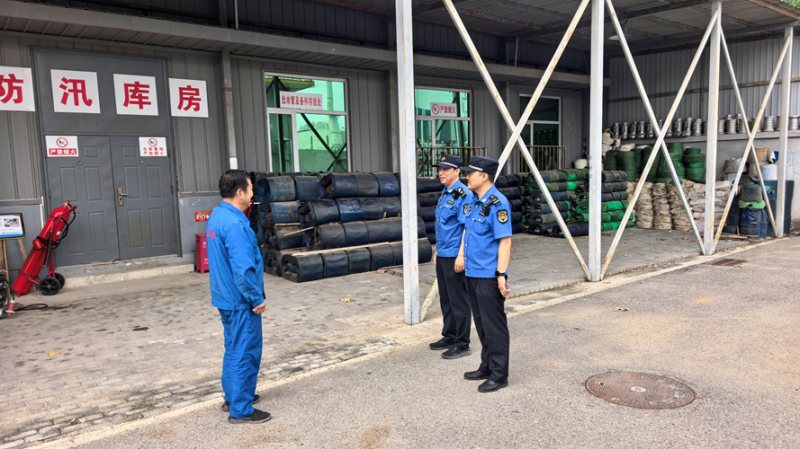 巡查排查+专业实训，北京通州城管筑牢城市度汛安全屏障 - 图2