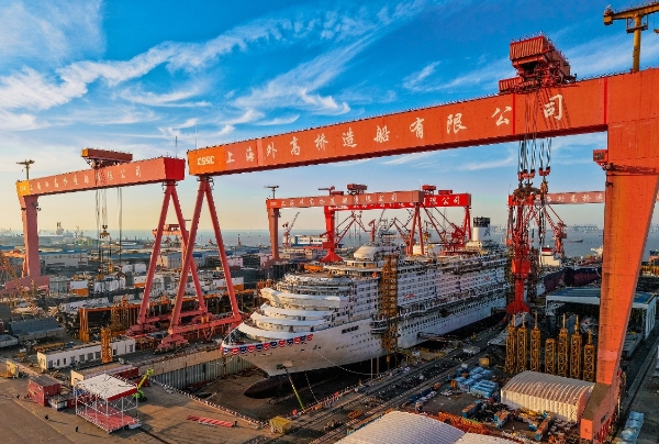 阿克苏诺贝尔助力“爱达·花城号”试航告捷 - 图2