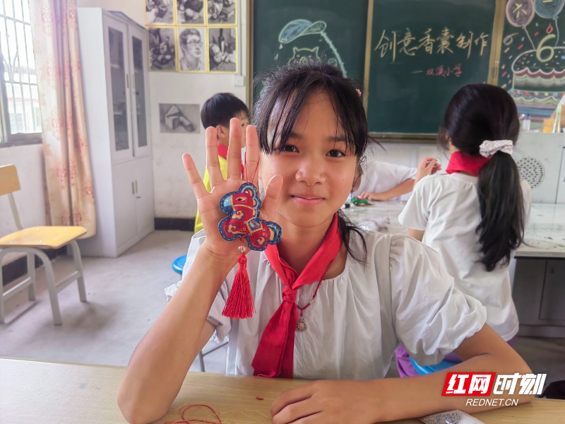 临武县：“缤纷六一”润童心 - 图3