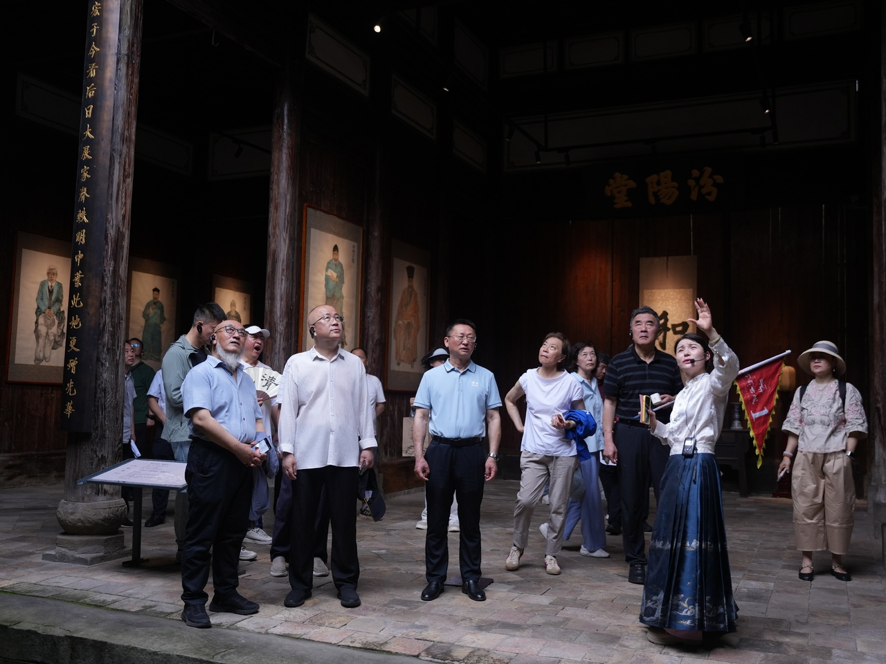 一枚“平安炮”，一朵“富民花” - 图1