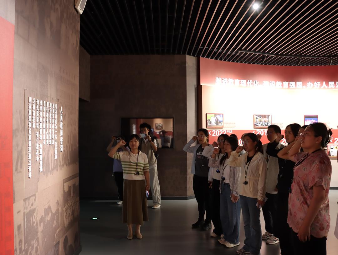 传统文化润师心，师道铸魂促网育——山一大“集思网益”辅导员工作室开展曲阜研学暨网络视觉表达实践活动 - 图3