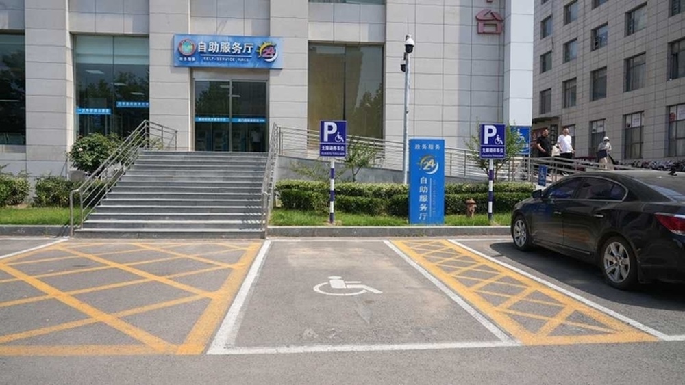 山东持续推进无障碍环境建设，老旧小区改造已加装电梯9000余部 - 图2