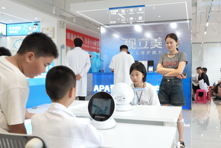 连续5年蝉联连锁百强：视立美凭什么成为眼健康赛道的“长跑冠军”？ - 图7