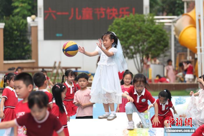 江西南昌：萌童自主游戏、创意走秀庆“六一” - 图4