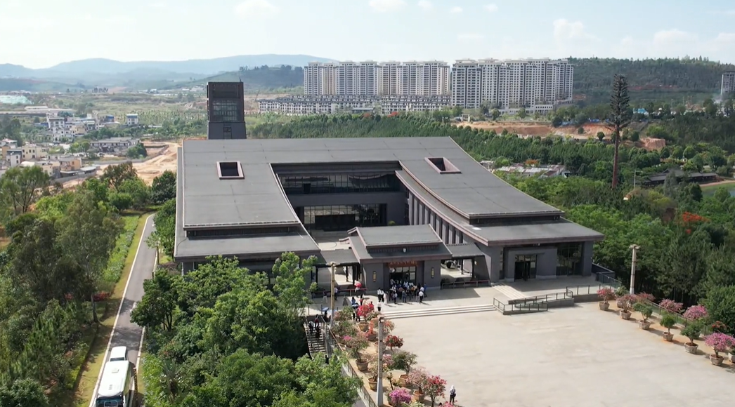 越南青年来华研学营走进红河 - 图1