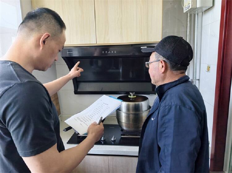 烟台高新区消防部门开展居民自防自救知识宣教活动 - 图2