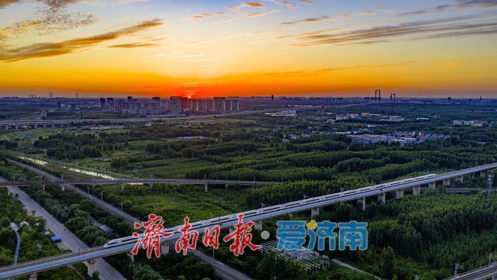 绝美火烧云映亮泉城西部天际 勾勒济南现代化新城壮美轮廓 - 图4