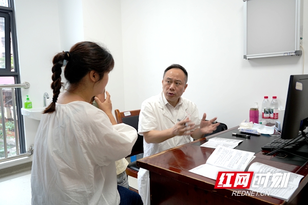 湖南省中医药和中西医结合学会“赋能基层中医药服务能力提升”行动（邵阳站）启动 - 图3