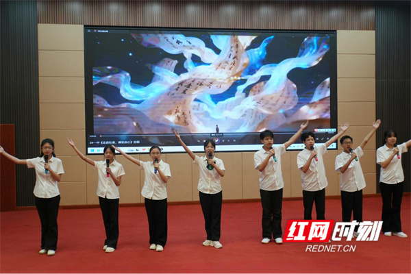 双牌县举办“书香润校园・悦读向未来”庆六一中小学生阅读展示活动 - 图6