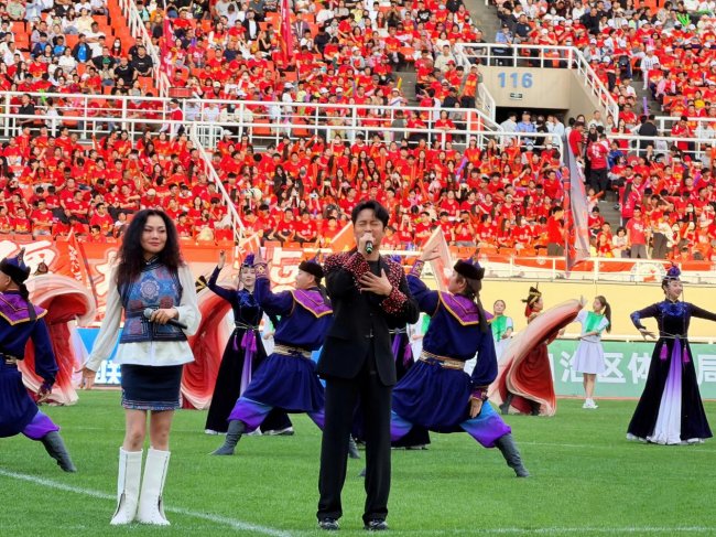 2026蒙超联赛开幕式燃情启幕 云飞天籁献唱为家乡绿茵助威 - 图2