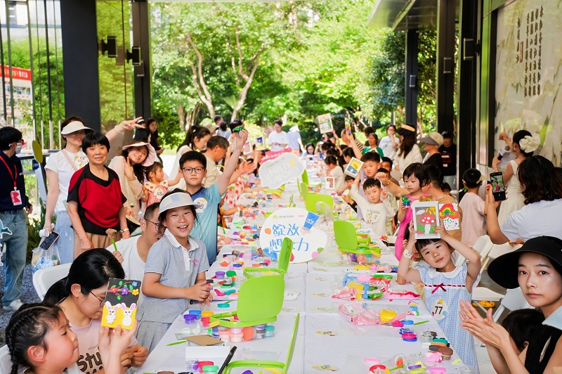 从中国到全球：得力「彩虹来信」打造世界级美育公益IP - 图5