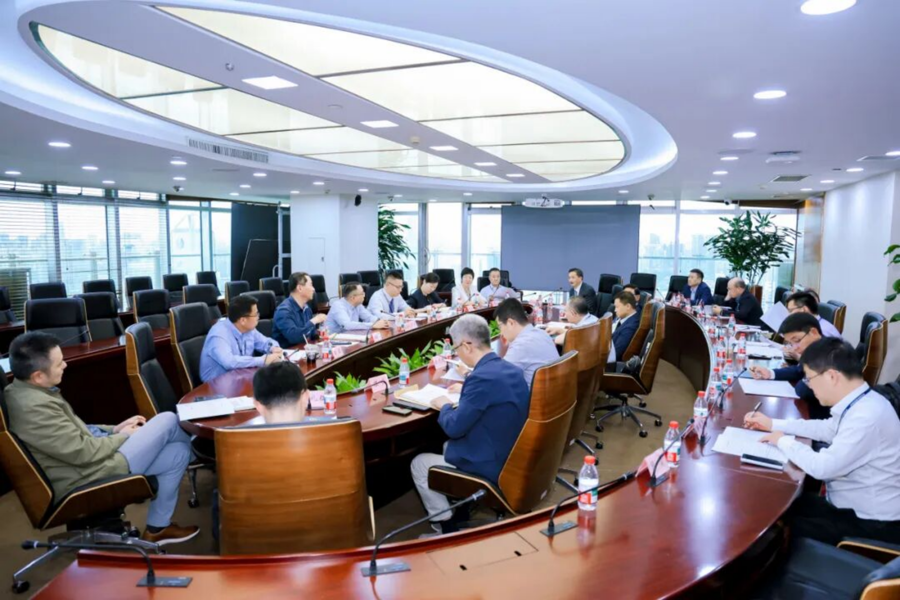 从“全国布局”到“全球织网”，上海市第十二届律师代表大会第四次会议召开 - 图2