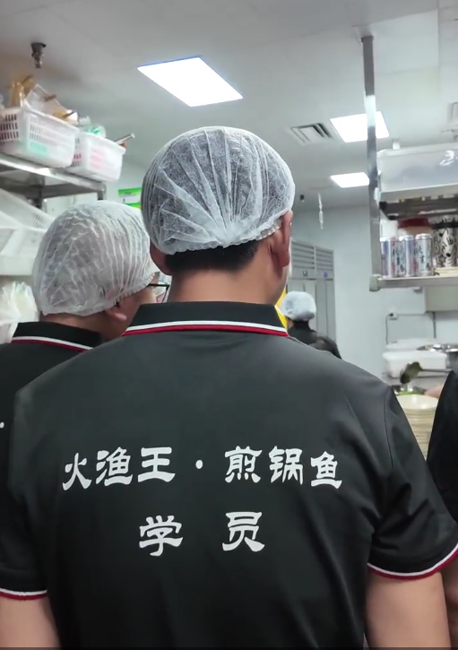 火渔王煎锅鱼品类正宗做法开创者，一门技术两种店型 - 图3