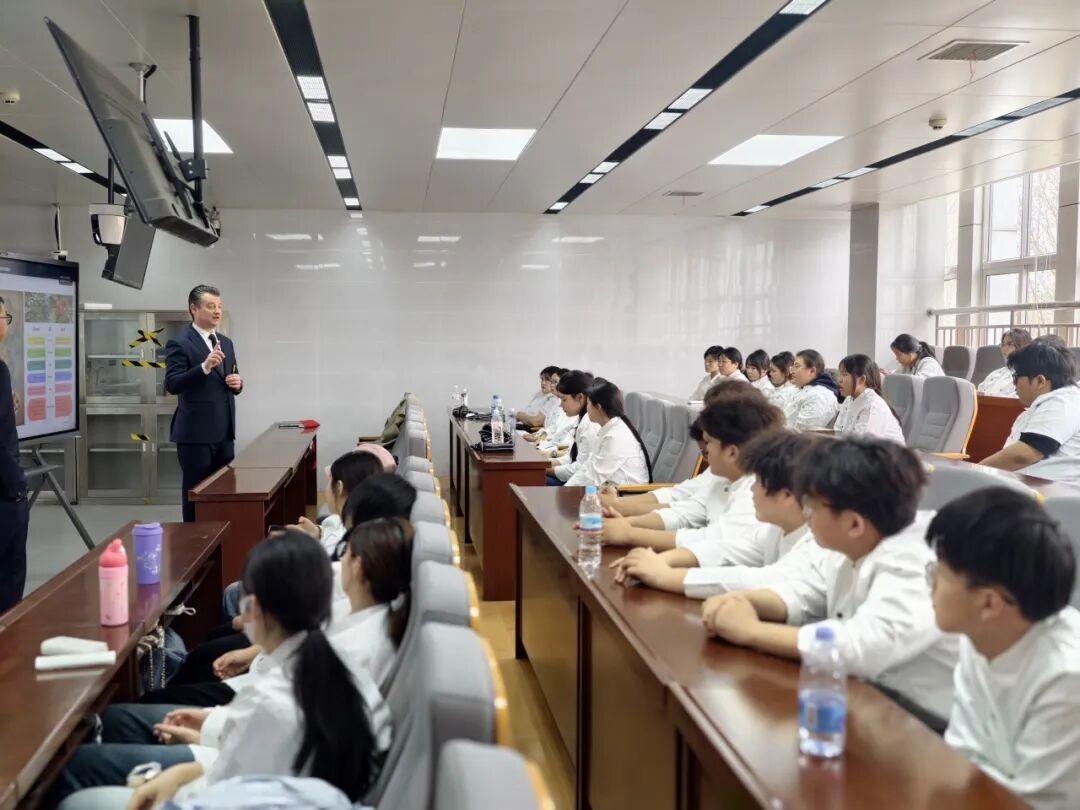 国内旅游院校首创！山东旅游职业学院绘制AI时代30个专业“能力导航图” - 图3