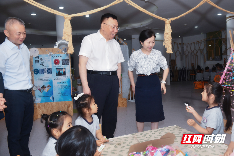 郭灵计到学校走访慰问少年儿童 争做有品德、有本领、有作为的栋梁之才 - 图1