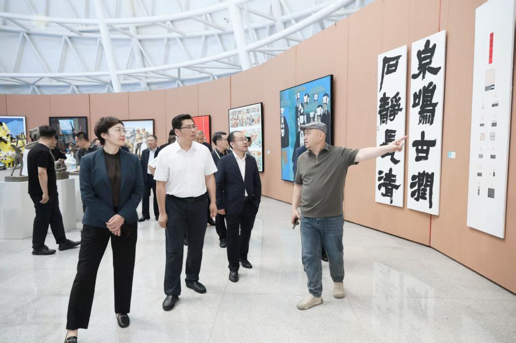 山东工艺美术学院2026设计艺术博览会启幕，校园开放周持续至6月1日 - 图1