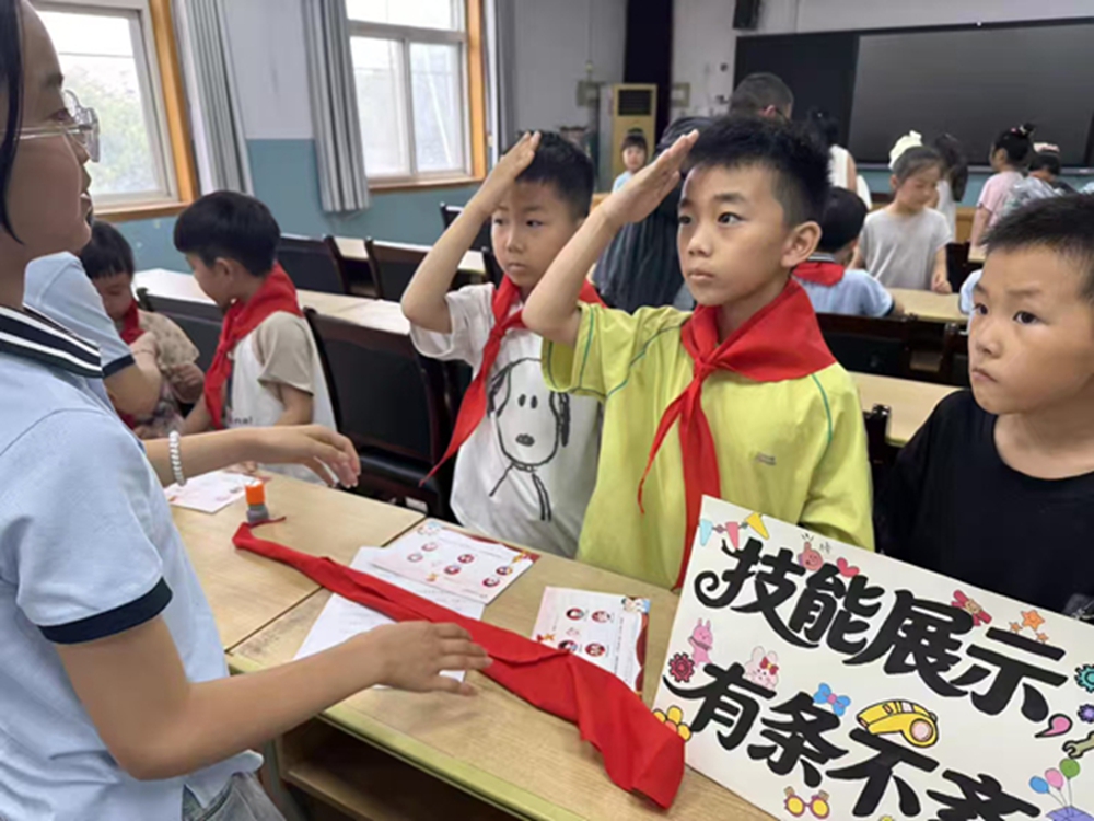 红领巾映红笑脸！苗圃小学一年级预备队员正式“归队” - 图2