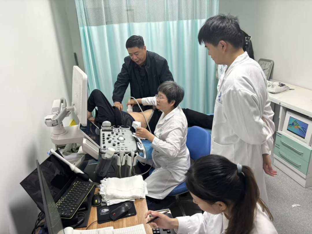 濮阳医专组织24级临床医学专业学生到二附院开展见习活动 - 图2