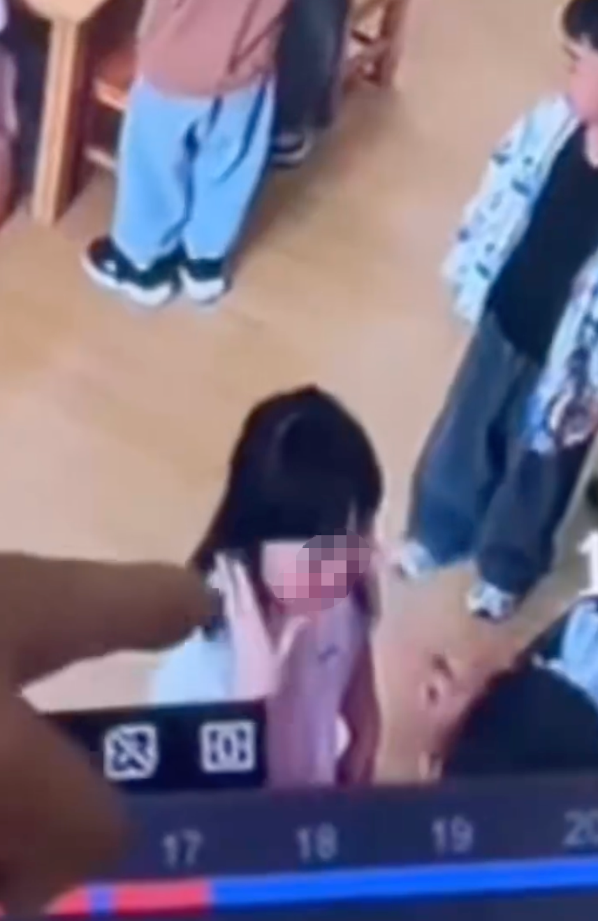 幼儿园女童被老师用热熔胶棒烫嘴虐待，江苏丰县教育局：涉事教师已被停职，公安部门已立案调查 - 图3