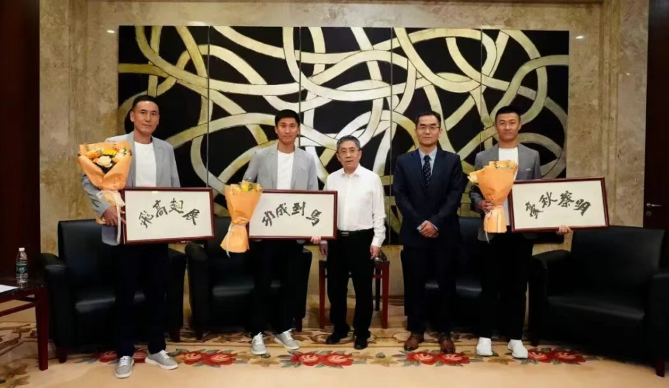 马宁、傅明、周飞出征2026美加墨世界杯 - 图1