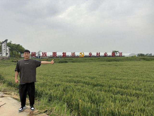 扎根乡村，“95后”勇挑大梁 - 图1