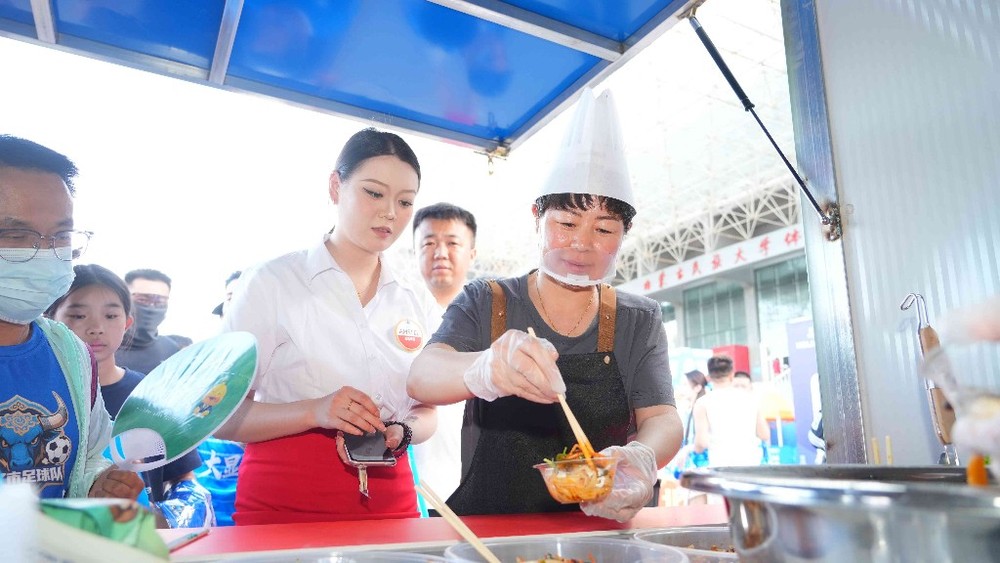 “江湖”好物出征草原 拉满赛场内外热度值 - 图3