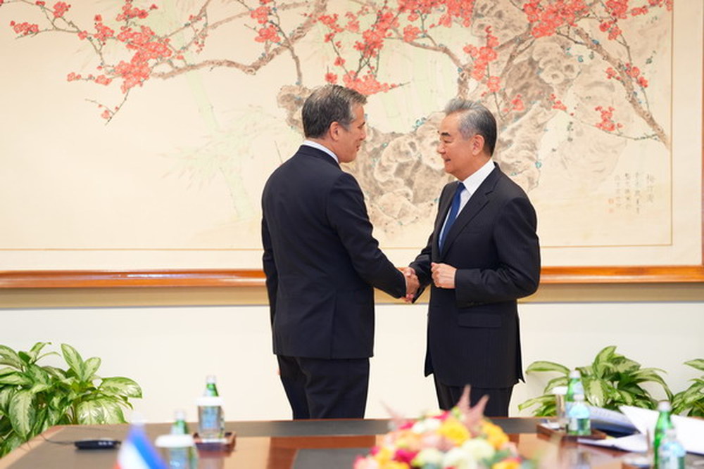 王毅会见哥斯达黎加外长托瓦尔 - 图1